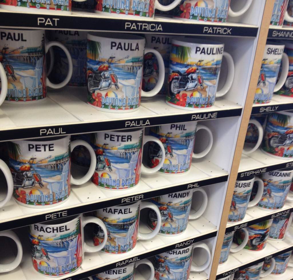 harper_cleland's tweet photo. How would you describe your aesthetic?

Me: "rainforest cafe gift shop circa 2003" https://t.co/MRvTKksC9J