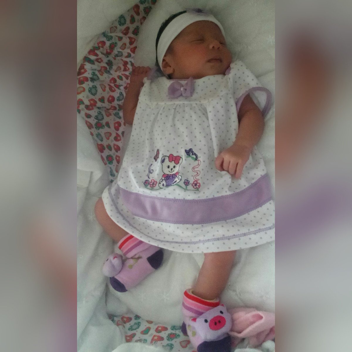 erika02290's tweet photo. Te amo mucho mi Thaliana 😍😍no me arrepiento de tenerte en este mundo.  😍😍😍😍 https://t.co/pDZeop7LYd
