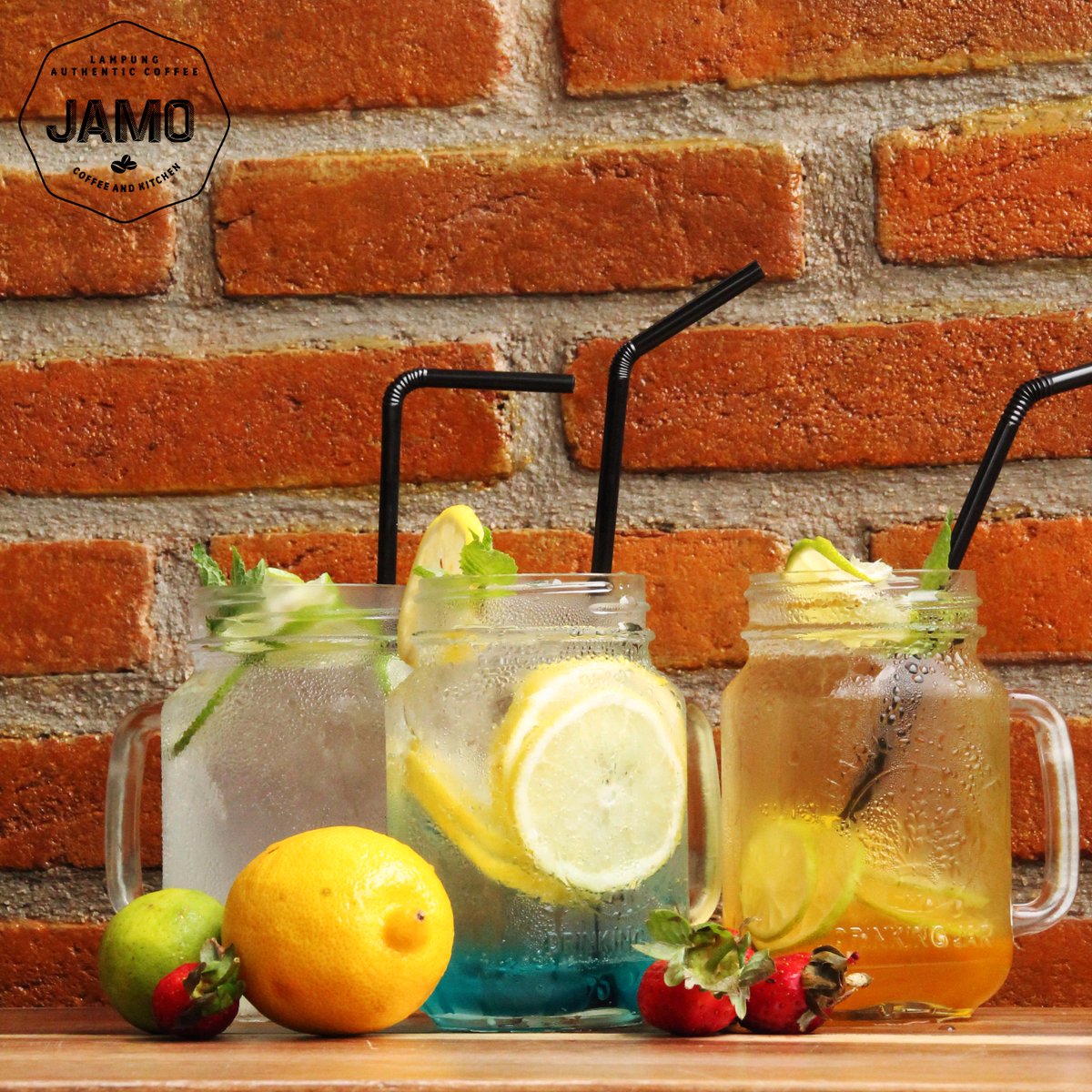 Segarkan dahaga mu dengan Jamo Squash.😍
*Sunset at Krui 
*Kiluan Bay
recommend👍