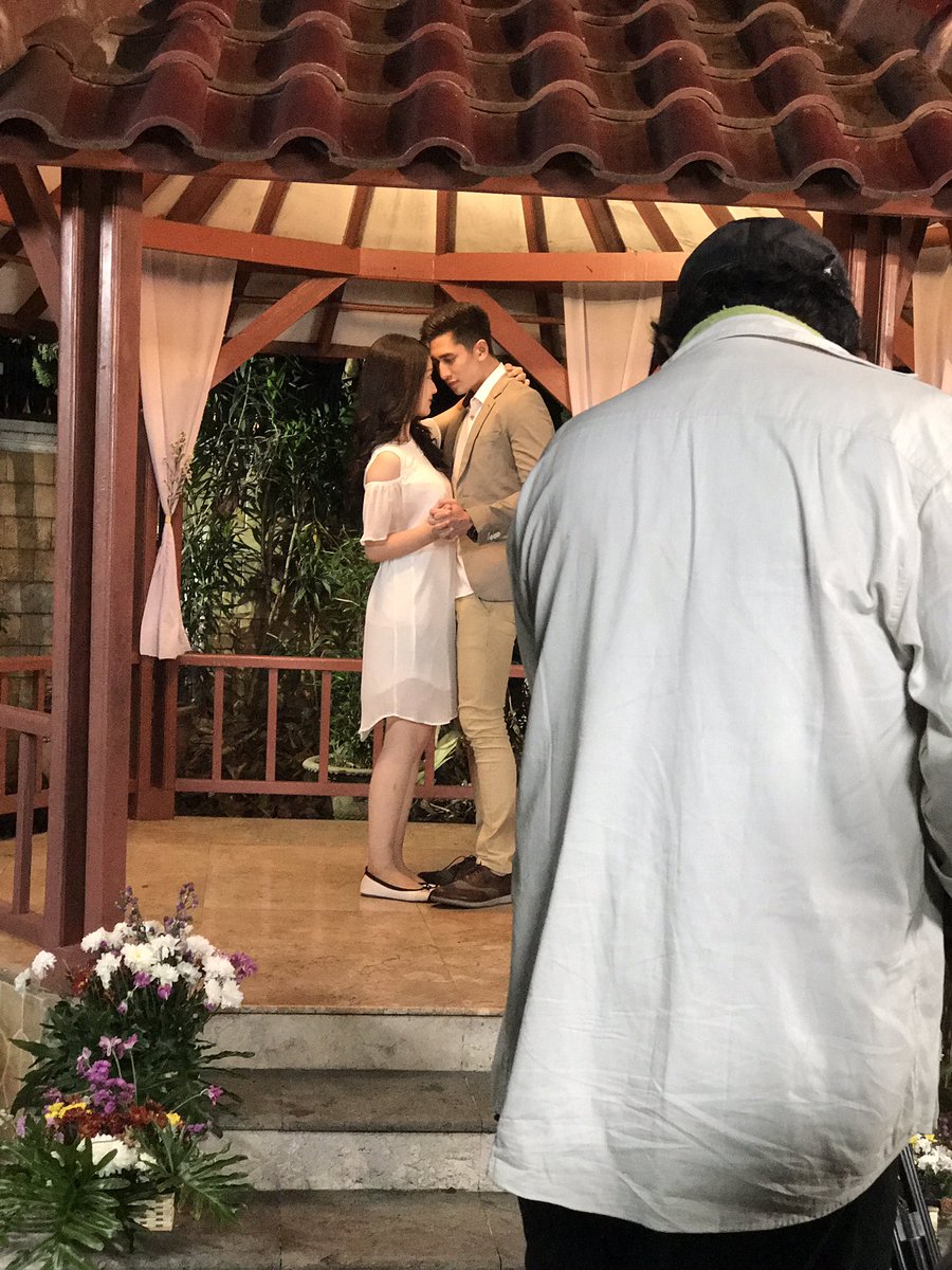 Anak Sekolahan sore ini jam 16.30 wib di sctv! Finally cintaaa dan bintang 😳