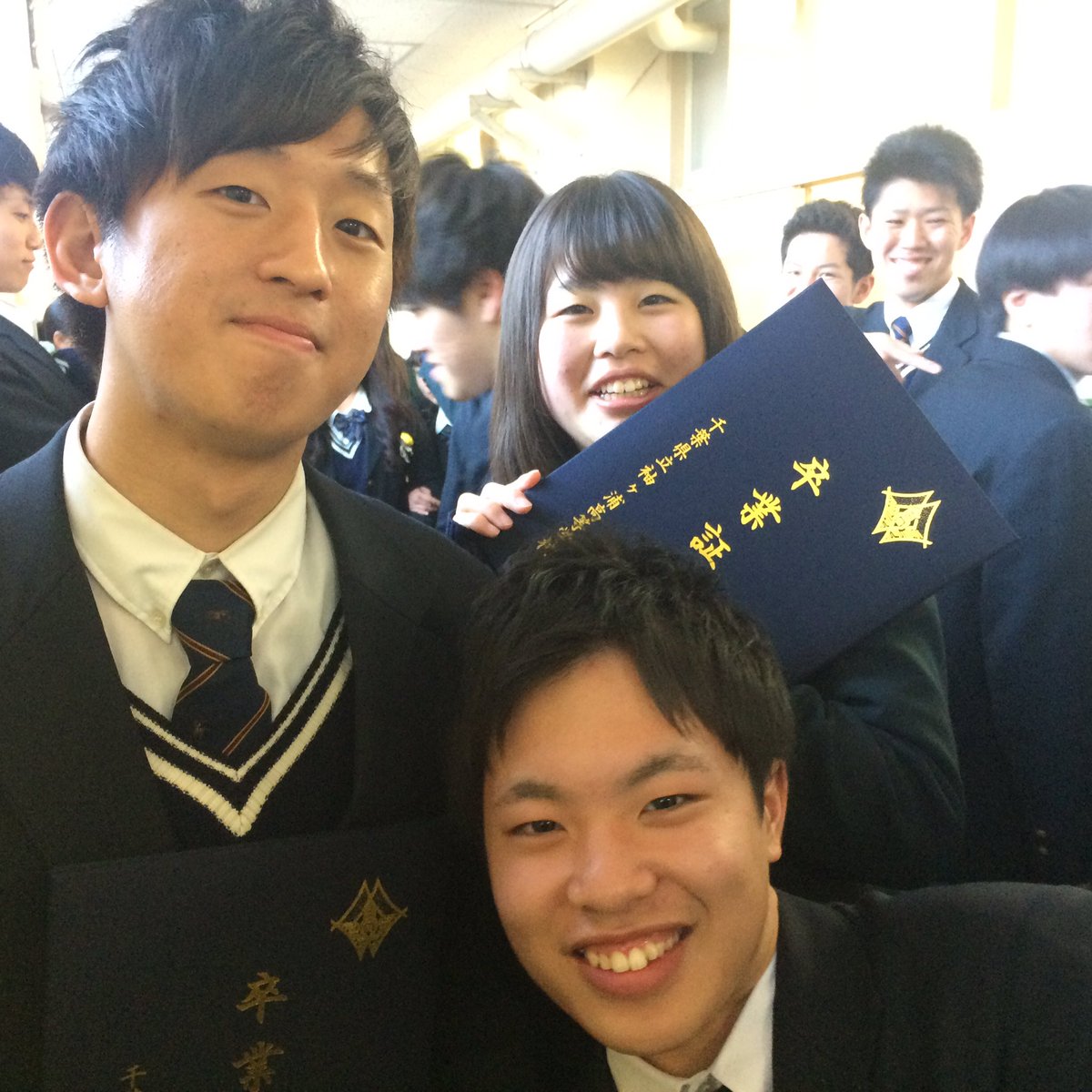 ragia0122's tweet photo. 昨日袖高を卒業しました🌸
最高の学校生活が送れました。
辛い事も多かったけど部活楽しかった🏓
大学頑張りたいと思います！
みんなありがとう😊 https://t.co/OPitRUNBW3