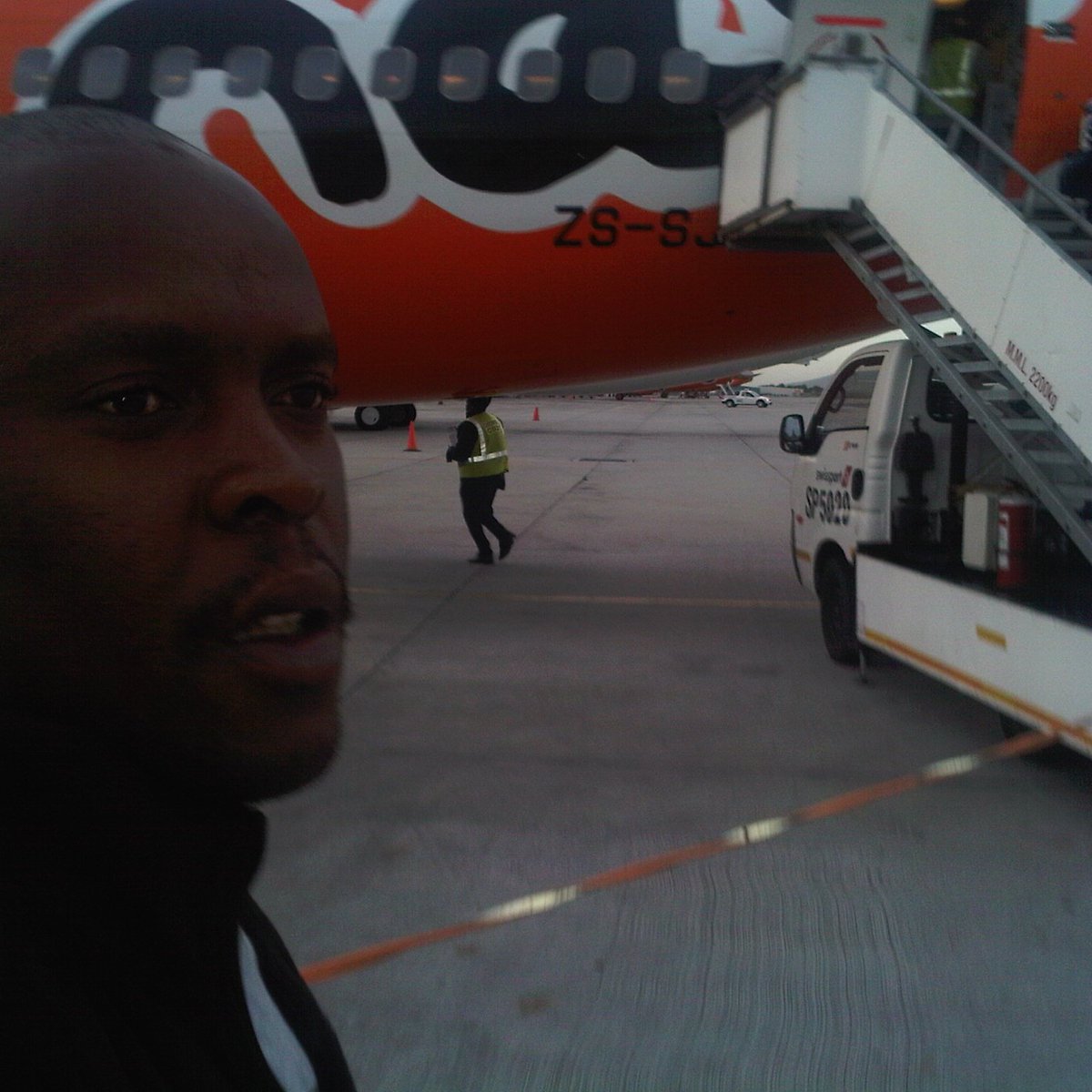 JusticeSkhalaz1's tweet photo. @FlyMangoSA That time i fly with Mango  JHB  to CT u are the best of the best in https://t.co/upKf0UpKfE we love u https://t.co/9uVdltfbXJ