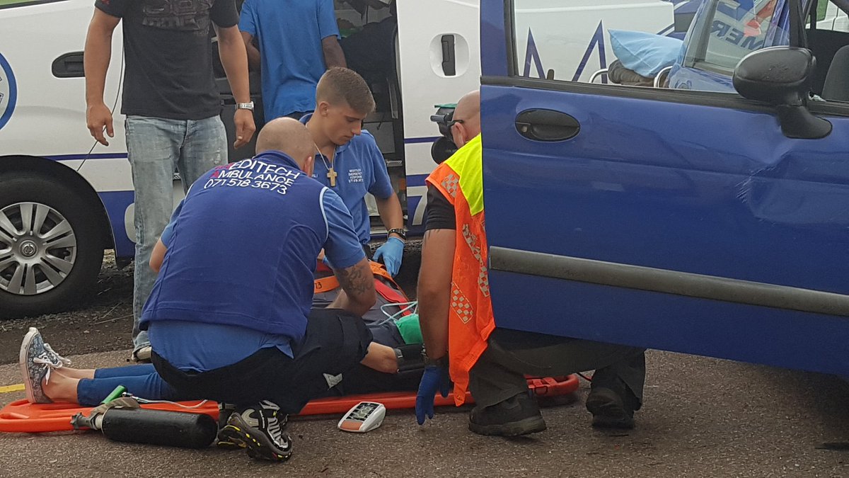 CnnAndreas's tweet photo. Quick Response to Kassier Rd Accident by @vemaparamedics @MeditechER and Gillits fire #savinglives https://t.co/7qgTF4fDSa