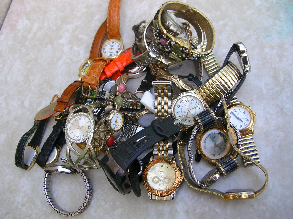 Watch Destash - Craft Watches - Repair - Recycle - Broken Watch Lot tuppu.net/4d08abff #Etsy #DestashLot