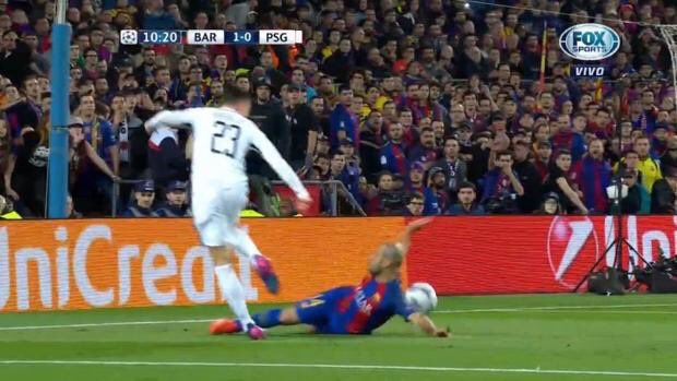 Bolanet's tweet photo. #SuaraBolaneters Setuju atau tidak?

Gol Suarez offside ✔ ❌
2 Penalti ✔ ❌
Suarez diving ✔ ❌
Mascherano &amp; Pique handball ✔ ❌

Debat sehat. https://t.co/C4Eu8Knlnb