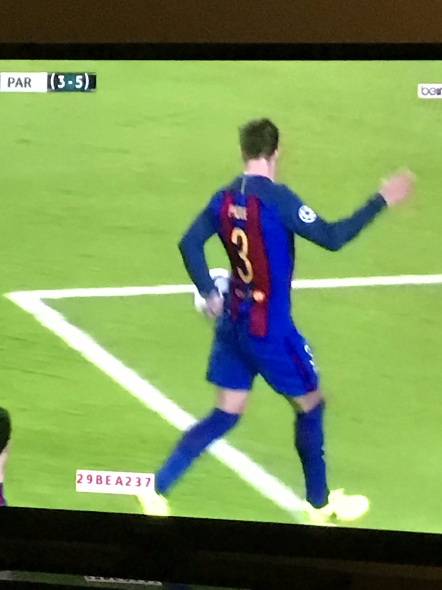 Bolanet's tweet photo. #SuaraBolaneters Setuju atau tidak?

Gol Suarez offside ✔ ❌
2 Penalti ✔ ❌
Suarez diving ✔ ❌
Mascherano &amp; Pique handball ✔ ❌

Debat sehat. https://t.co/C4Eu8Knlnb