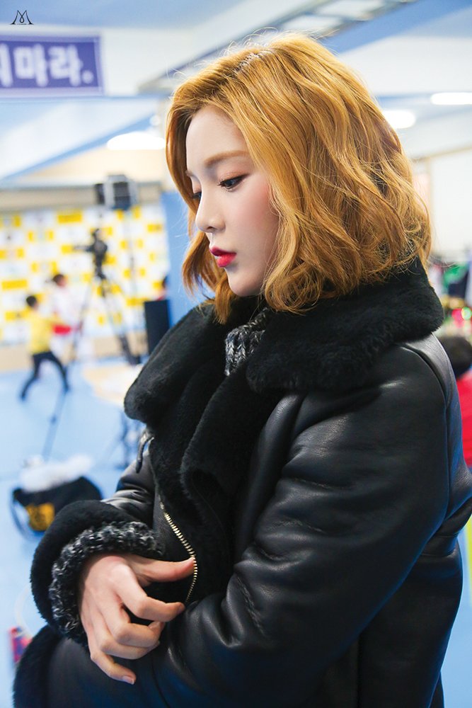 9muses_'s tweet photo. [소진] #소진 이 출연하는 #도전고수 비하인드 사진을 지금 확인해보세요♥ https://t.co/2Cv8CzlL45 https://t.co/8OuzJbt5kq