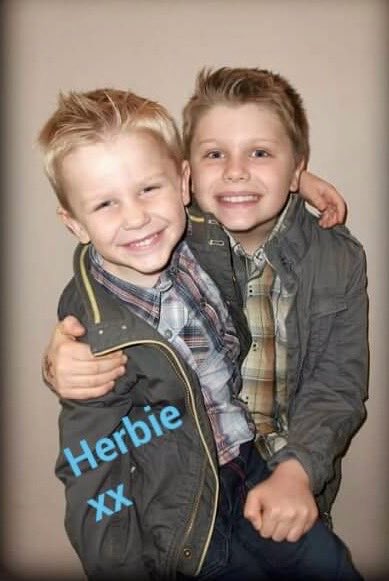 How far can we send this <a href="/RNLI/">RNLI</a> picture drawn by Herbie who lost his Dad just 11 wks ago? Read facebook.com/penlee.lifeboa… #BraveBoys #RT4Penlee