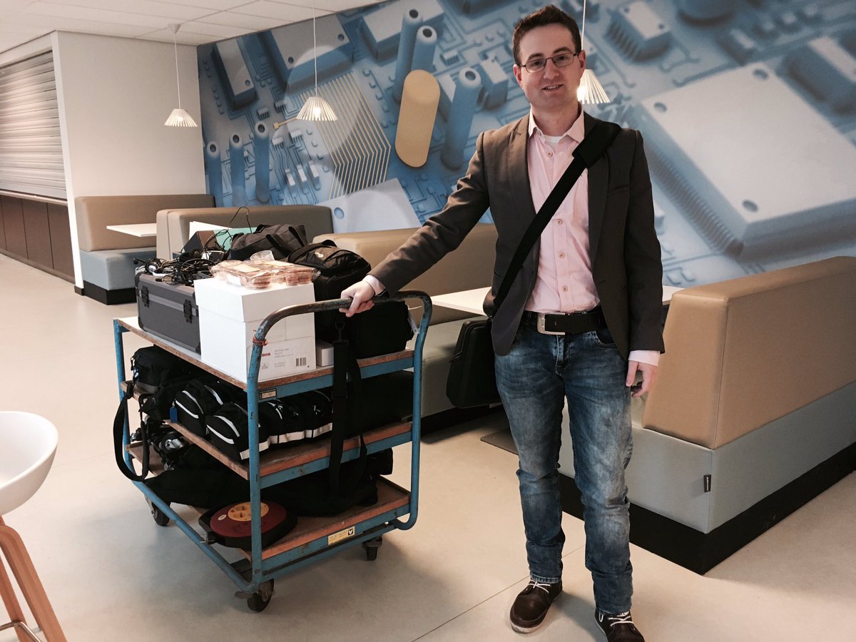 Klaar voor dag 4 'professionele film maken' met @derksenmartijn #bijscholingsminordenp #fontys #fec    #vmbo