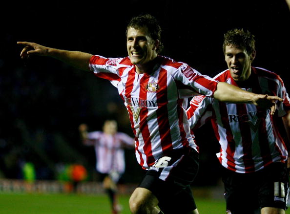  A very happy birthday to former man Tobias Hysen - he turns 35 today 