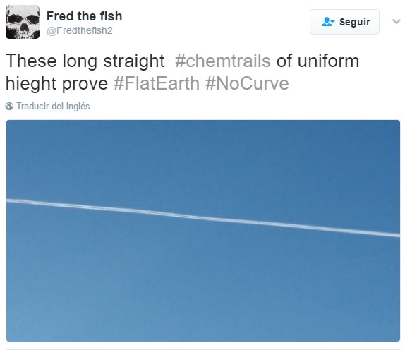 Este chemtrail largo y recto de altura uniforme es la prueba de que la tierra es plana y no redonda