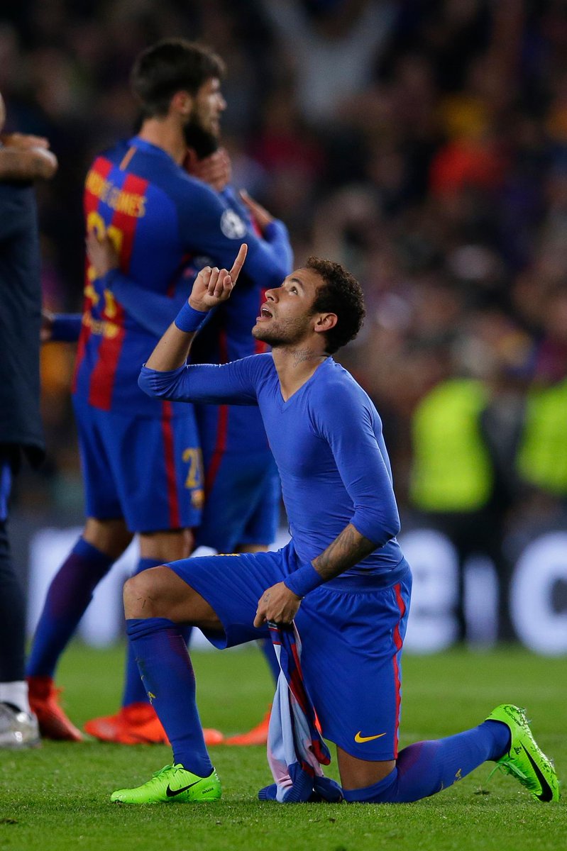 NFLUKIRE's tweet image. Two of the greatest sporting comebacks EVER. 

But which was the most mind-blowing? 😱

🔄 for @Patriots in #SB51

❤️ for @FCBarcelona in #UCL