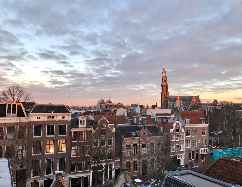 Merkapt's tweet photo. Amsterdam grey skies are alive. 1/2 https://t.co/ZSWStsHxy3