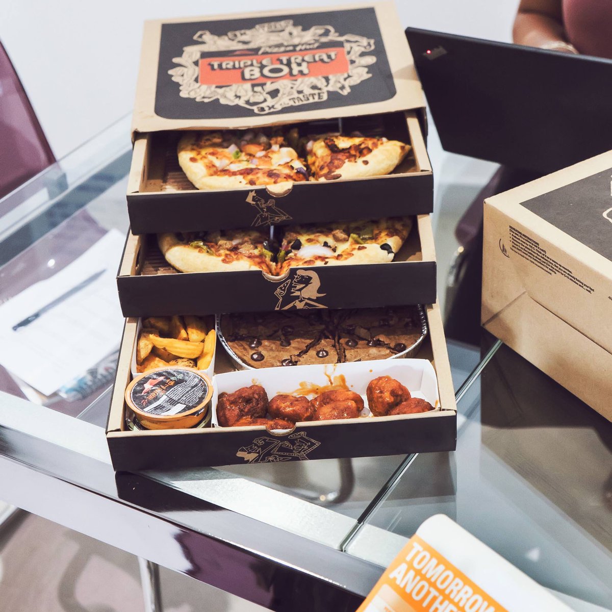 ramlimallbh's tweet photo. Who said triple treat? Triple the fun this weekend with your friends from Pizza Hut!
#RamliMall #bahrain #PizzaHut #pizza https://t.co/1kO00AxSi8