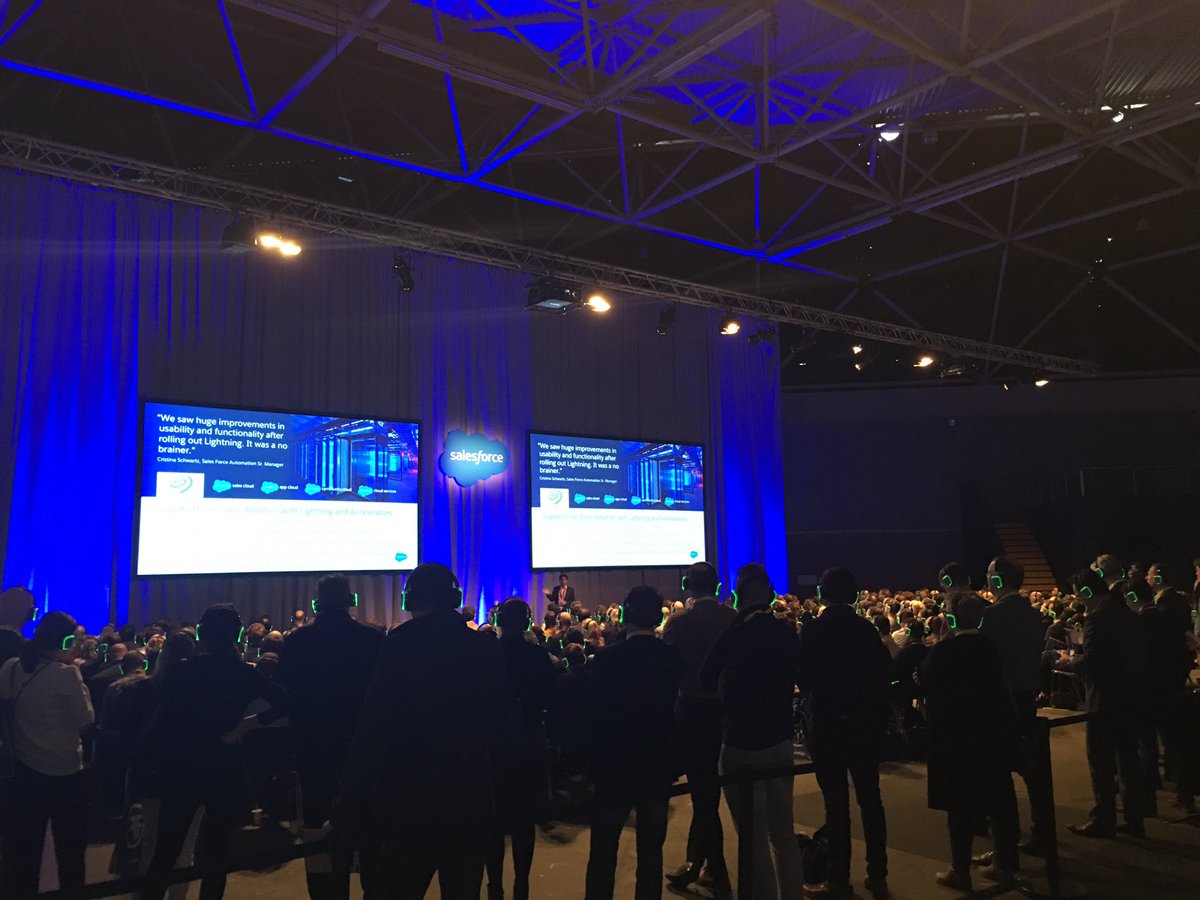 flindmark's tweet image. The lightning experience session with @chetchauhan is popular at #SalesforceTour Amsterdam