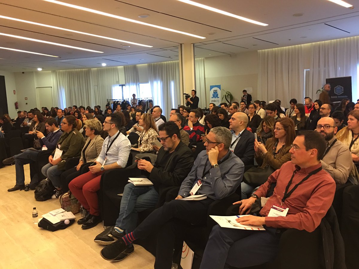 marketingandweb's tweet photo. Comienza el #DMD17 con un lleno hasta la bandera ⛳️ goooooo! ;) https://t.co/rh97bFZS9l