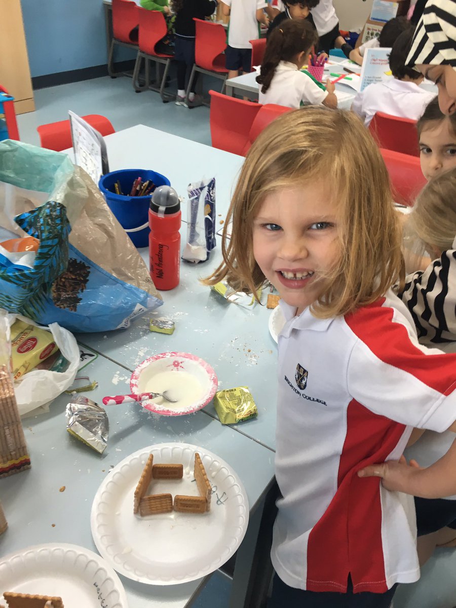 BCADyear1's tweet photo. Castle building using biscuits and icing. Who can build the strongest castle? #bcadcreativity #bcadyr1 https://t.co/u2tv3AVZSs