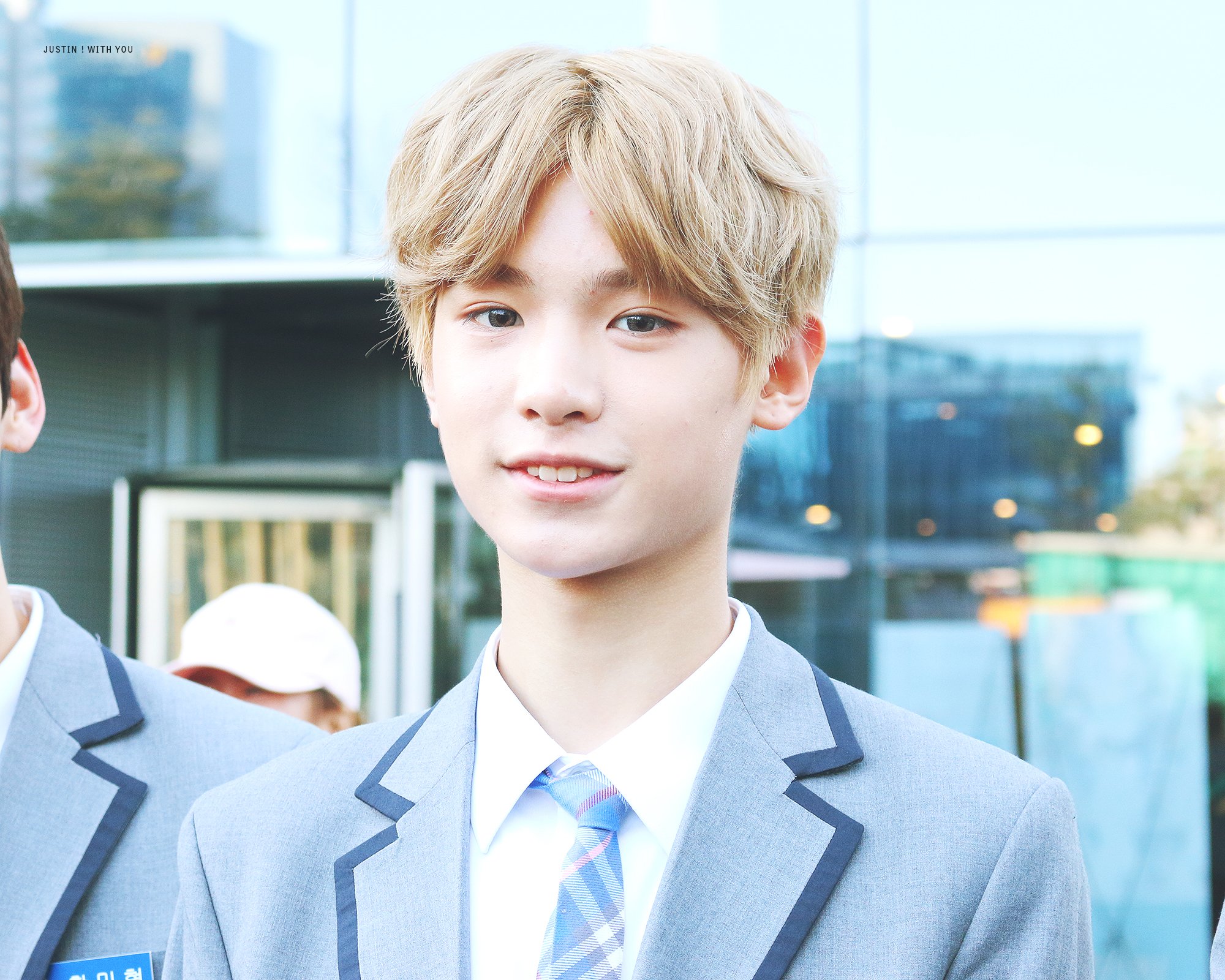 C6e-1YiVQAEZpAC.jpg:large