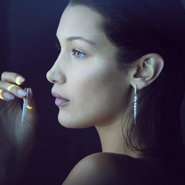 Megilo01's tweet photo. My Queen 😍😍 Love you!! @bellahadid https://t.co/3EZ0pf4Q7C