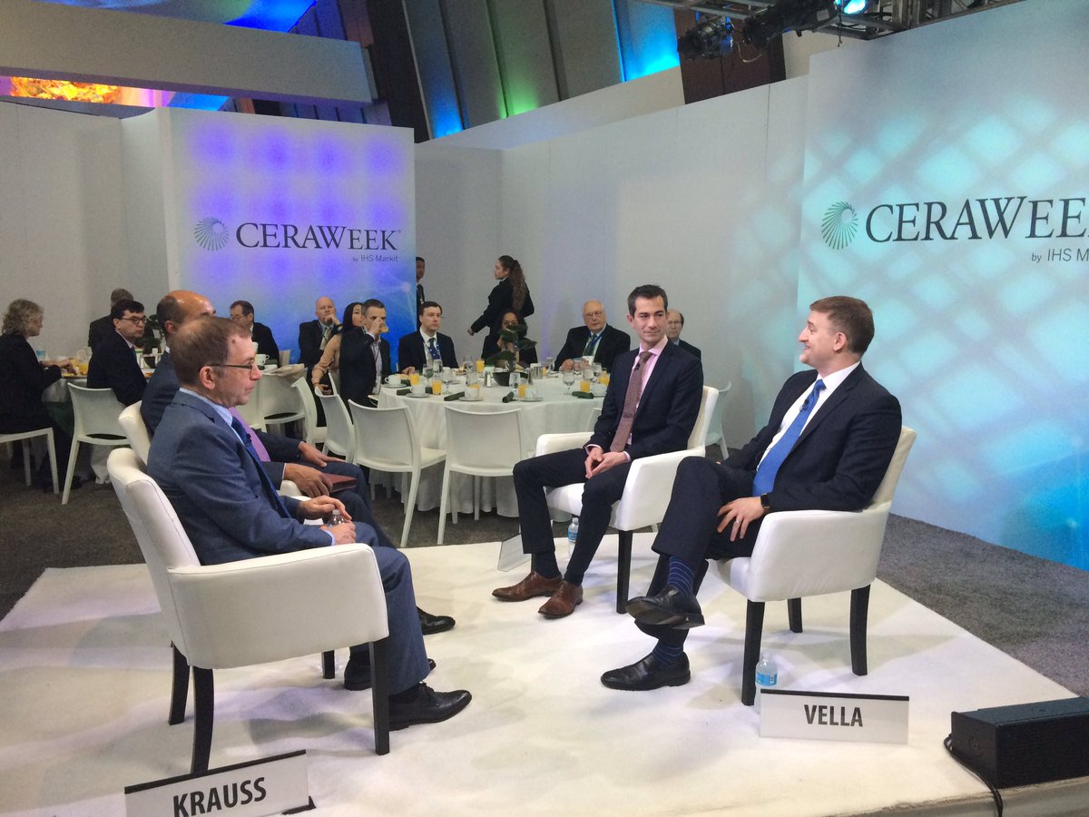 Emily_HT's tweet image. Vella @centricaplc @hivehome on connected living.&quot;We&apos;re all employees of our homes. Enough of that, I want my home to work for me.&quot;#ceraweek