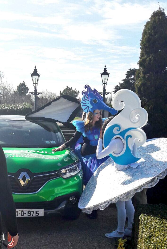 stpatricksfest's tweet photo. Beep beep!! 🚗 It's a lovely day to be outside. Here's a peek at our photo call with @renaultireland #StPatricksFest official car partner. https://t.co/xitNR5ePbb