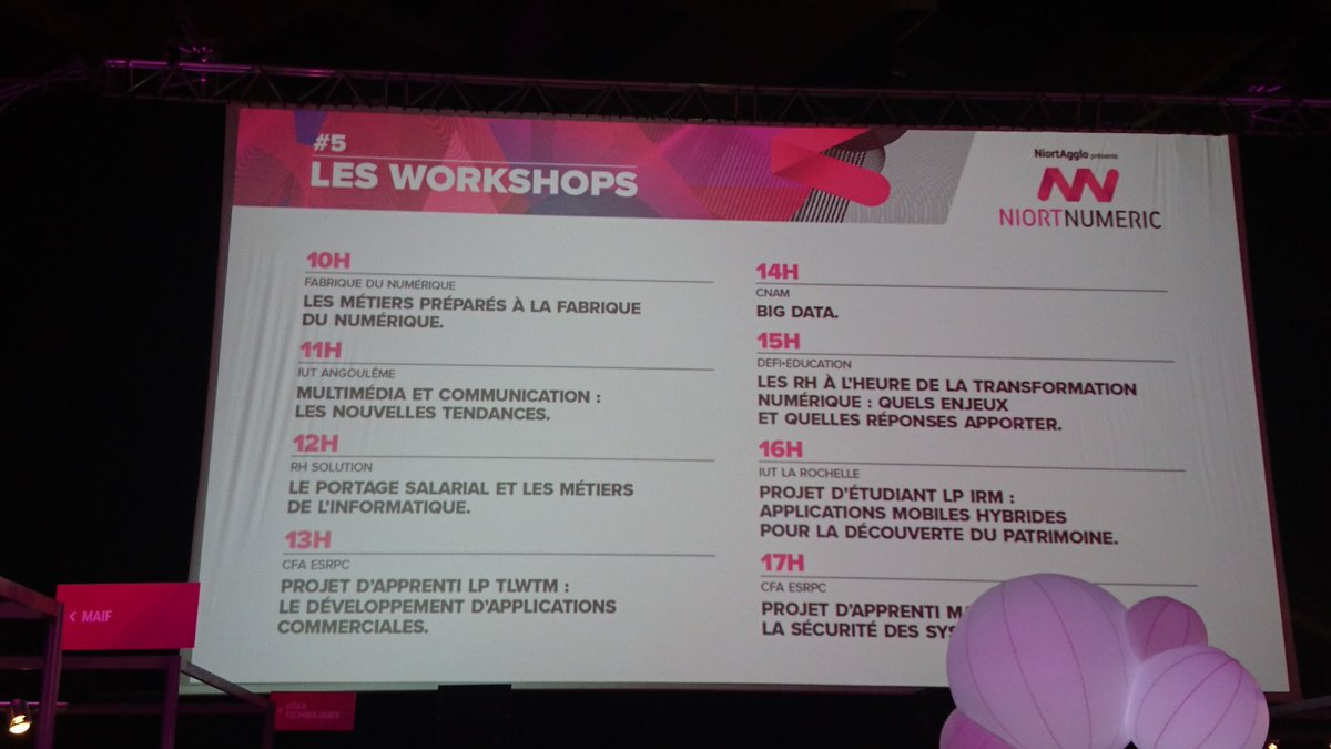 CyrilFaucher's tweet photo. H-1 avant la présentation de Visite Patrimoine par les #lpirm @UnivLaRochelle au salon #NiortNumeric https://t.co/yPIu3vw6xV