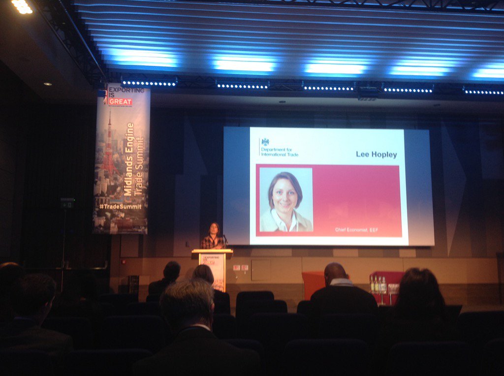 Woaksiesnr's tweet photo. #midsengine #trade summit as informative as ever from Lee Hopley. Supporting #ukmfg @EEF_Economists @JonLee_Recruit https://t.co/zPcVPS36pB