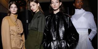 Stella McCartney supports sustainability with her new leather alternative material.  Read more here: ow.ly/NG61309JXVX