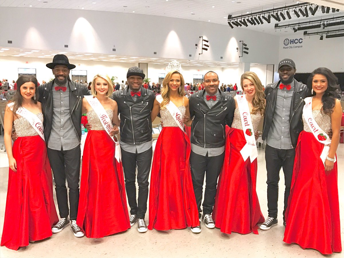kazualmania's tweet photo. The @FLStrawberryFst never looked so good ๐congrats lady's #flstrawberryfst #kazual #foreverchuck #converse https://t.co/IuHNw3BVBH