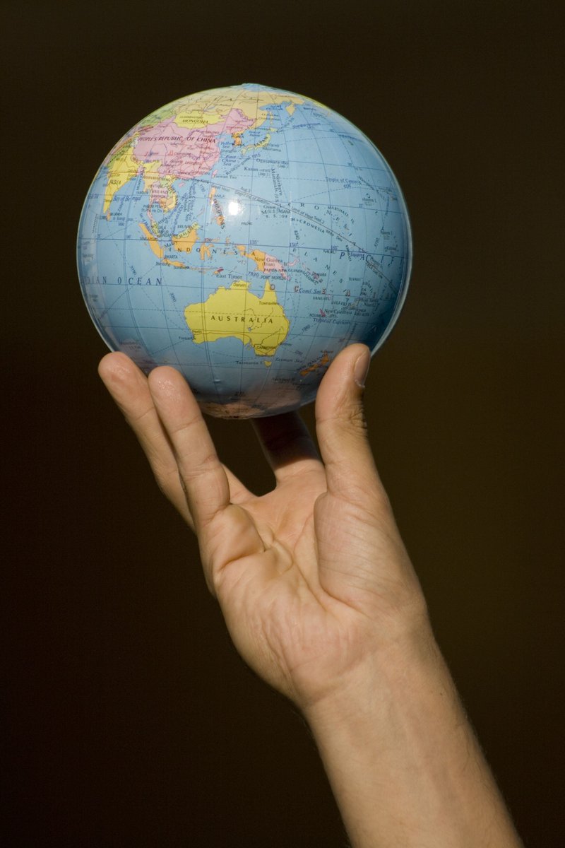 Probuslogistics's tweet photo. Have the world at your fingertips by streamlining your logisitcs services! Contact us now. #logistics #deliverygoods #Freight https://t.co/nFhD4AoHPr
