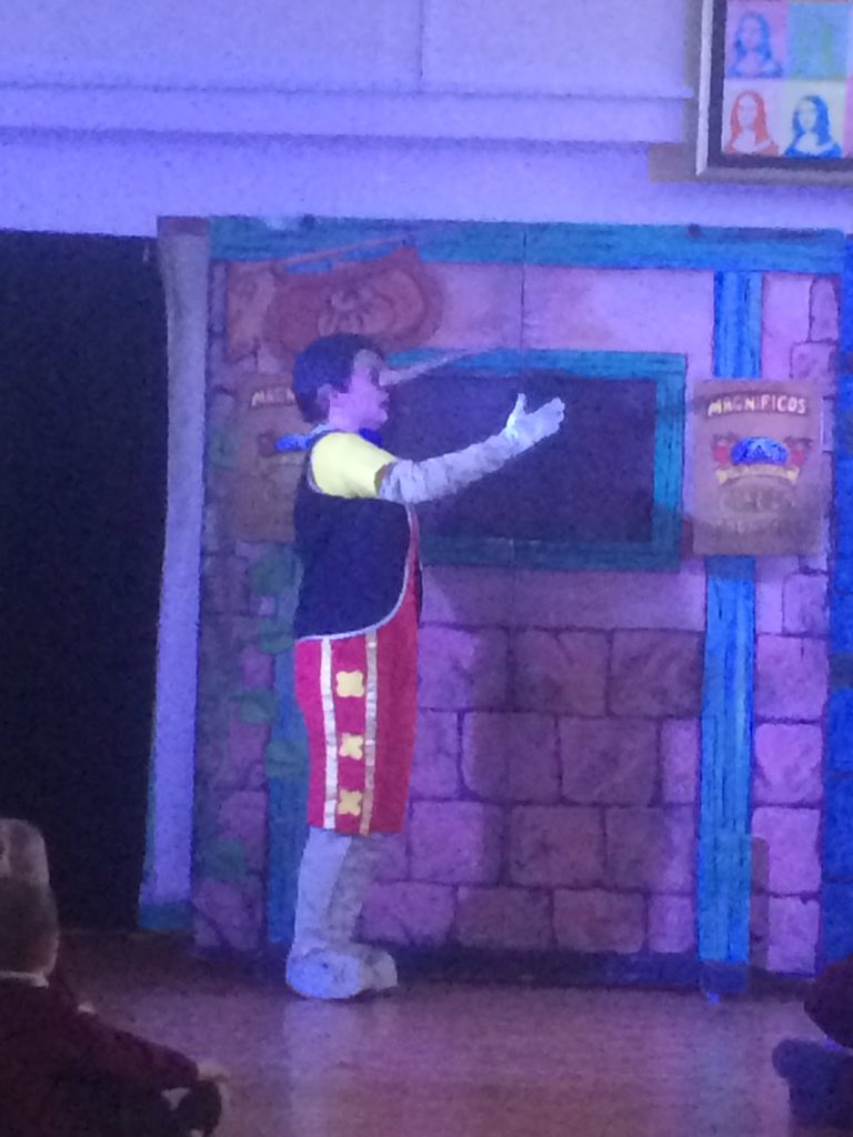 moorcroft_head's tweet photo. Don't lie #Pinocchio 👃👎@MandMTheatrical #MoorcroftWood #enrichment https://t.co/XFOdHT5TQf