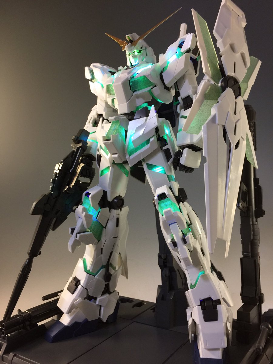 PG ユニコーンガンダム ルミナスクリア セブン-イレブンカラー