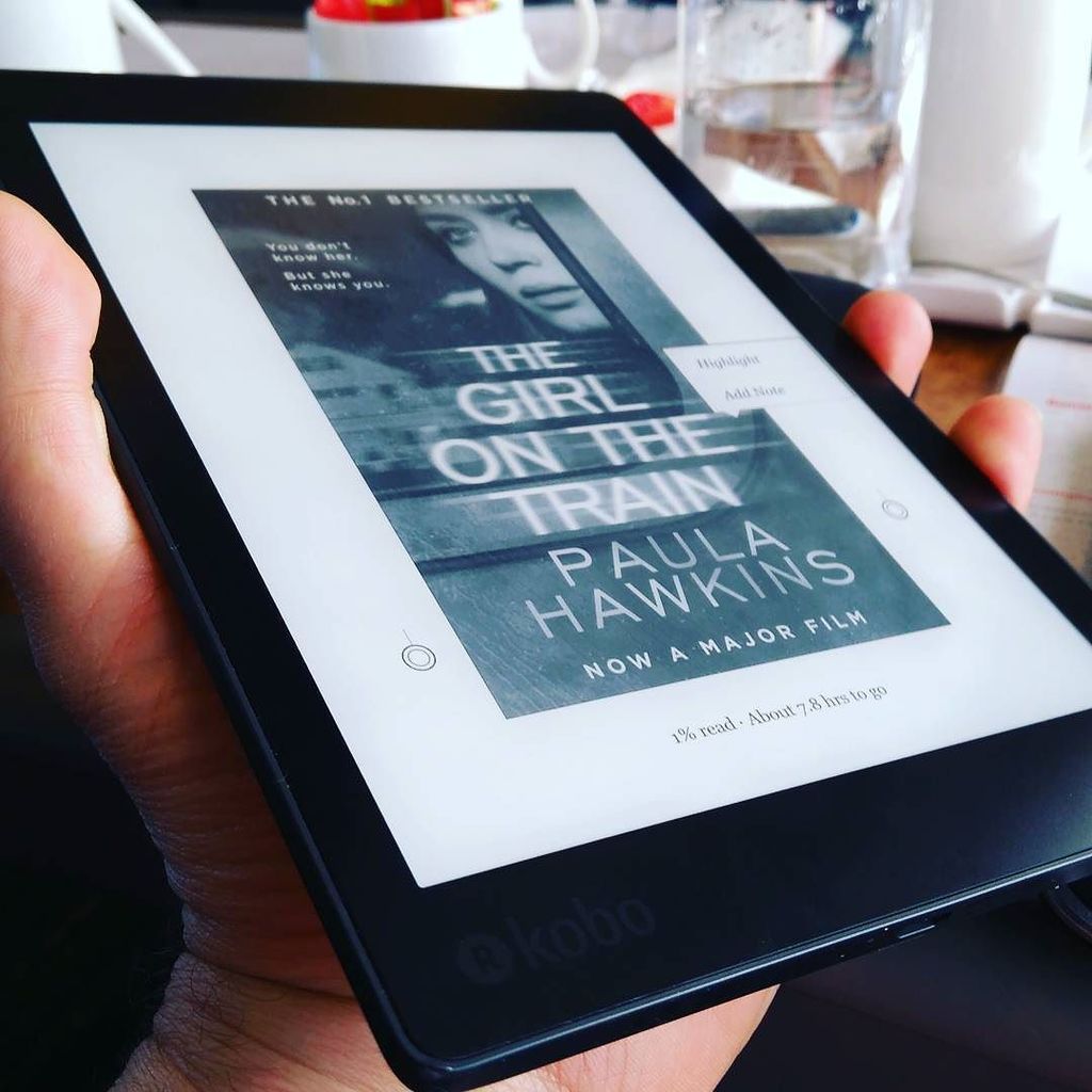 bookofthefuture's tweet photo. Brought the @Kobo #Aura #ereader to test on this trip for @the_loadout https://t.co/sdhNHFFofa https://t.co/Rk5scLG61h