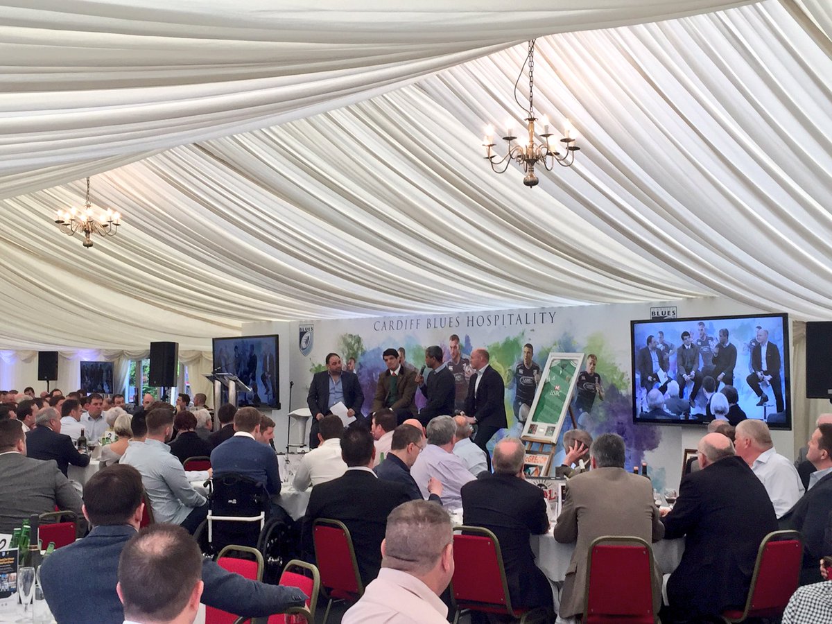Cardiff_Rugby's tweet photo. Three top class speakers on stage at the moment with @wynneevans - @martynewilliams @JeremyGuscott and @docallaghan4 #StayStrongForOws https://t.co/7LQgnM9CG0