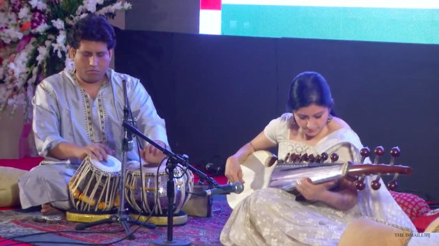 TheIsmaili's tweet photo. LIVE NOW: Sarod artist Rajrupa Chowdhury performs at #IsmailiCentre #Dhaka #AKAA2016. Watch at https://t.co/pX8jRrA9gh https://t.co/9WnqyQYArZ