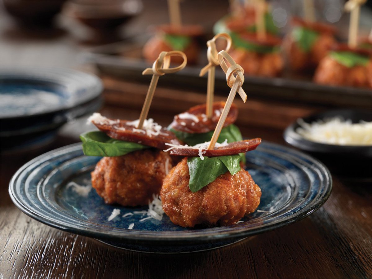 TasteofPork's tweet image. Something we can all unite behind… meatballs! Happy #NationalMeatballDay! We have recipes: bit.ly/2jygdyk