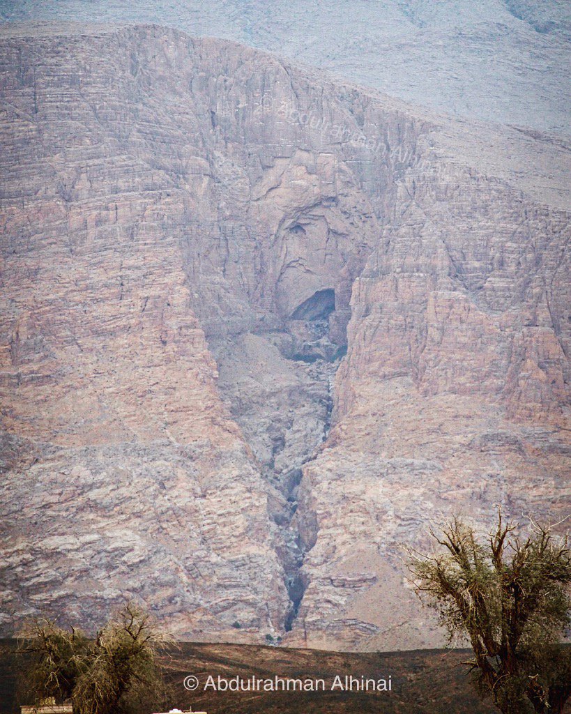 صرخة الجبل
Mountain Scream 

#جبل_الكور #عملا #عبري #سلطنة_عمان #mountain #ibri #oman