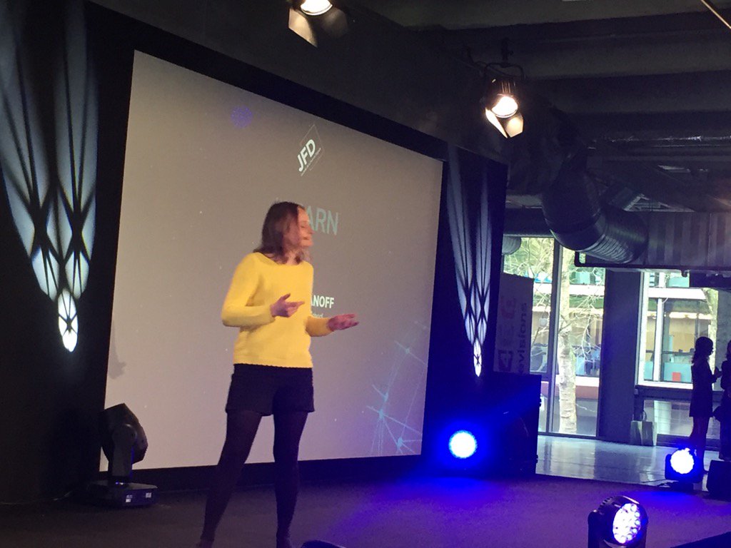 NathOllier's tweet photo. @AnnaStpnoff Il faut apprendre à apprendre.Les codes ne sont +les mêmes #Evolution #code Nvelles compétences #JFD17 https://t.co/hXL5CzBBmN