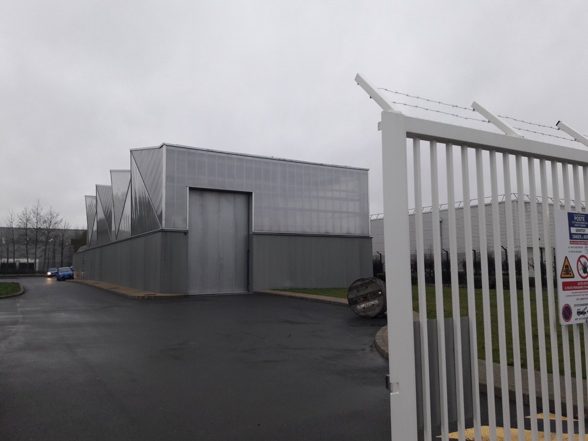 CoraboeufV's tweet photo. Comité Innovation @enedis_idf_est en visite au poste source Genitoy #innovation merci @Yannis #technicien  #AMEPS https://t.co/Szspr5jbug