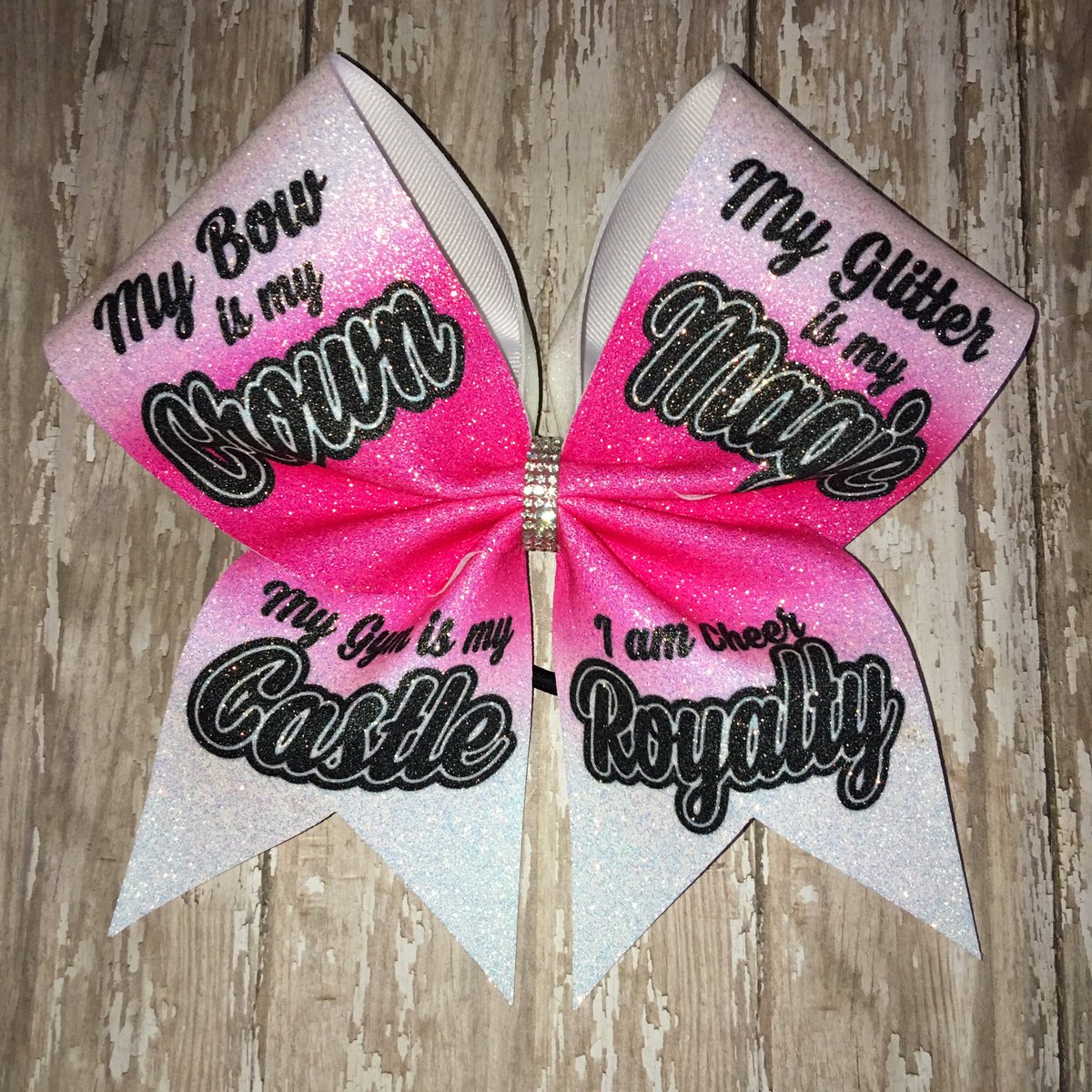 BaddaBlingBows's tweet photo. Available in any color! #cheerbows #highschoolcheer #cheerbowsforsale #competitionbows #cheerleading #rhinestonebows https://t.co/tcy9vc589T