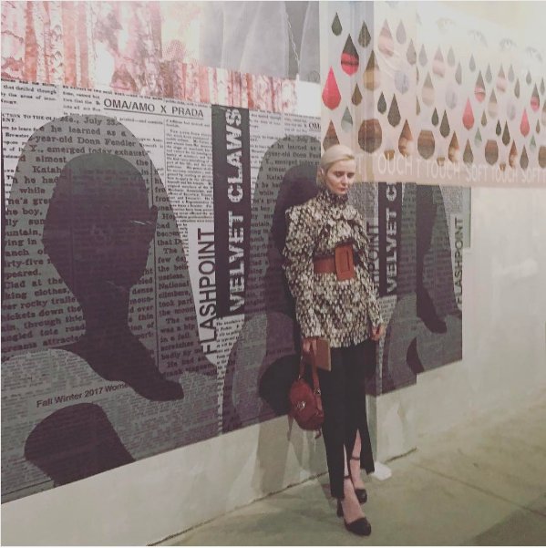 THEO_moda's tweet photo. @Prada #show #THEOFW1718 #fashionmedia #ukrainiandesigner #THEOfashion #picoftheday #fashionista #dailyfashion https://t.co/LgXmleUbTl https://t.co/wr3ztIYnPP