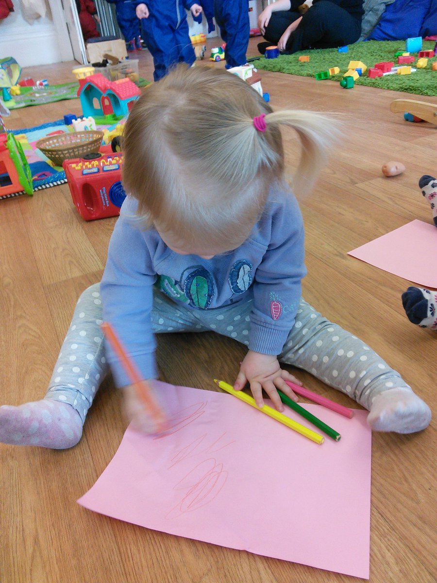 snapgrosvenor's tweet photo. Babies have been #markmaking this morning and talking about what they are drawing. #snapsead #childsvoice https://t.co/eWlRIkvlHb