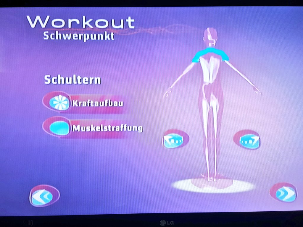 JolinaSharee's tweet photo. Altes Wii-Programm rausgekramt.
#YourShape heißt es und es ist ne Cam dabei fürs Tracking. 😱 😅
#MakeJoliFit
#MakeBastiFitAgain https://t.co/6xmc2VDgAi