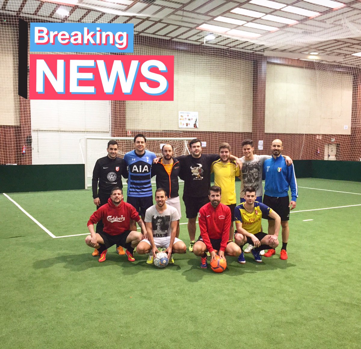 Soccer_Indor's tweet photo. ¡ Míticos en la Pachanga del Martes ! 😏😌 #soccerindoor #salamanca #partidazo #espectaculo #futbolgoles https://t.co/j0ybDfMWkZ