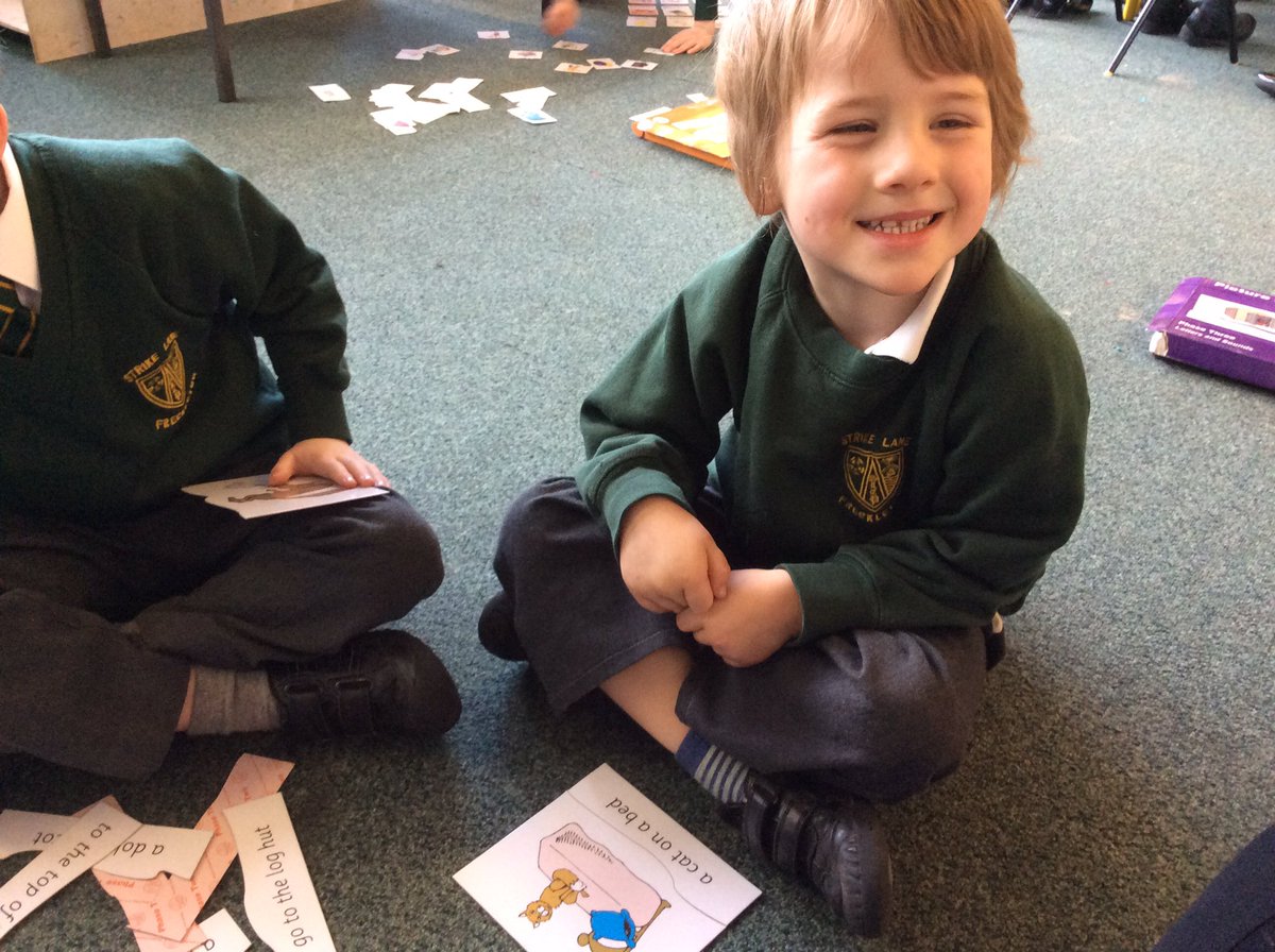StrikeLane's tweet photo. Lots of reading in @oakclass this morning #lancsliteracy #phonics #workingreallyhard https://t.co/nRnOo3C2Il
