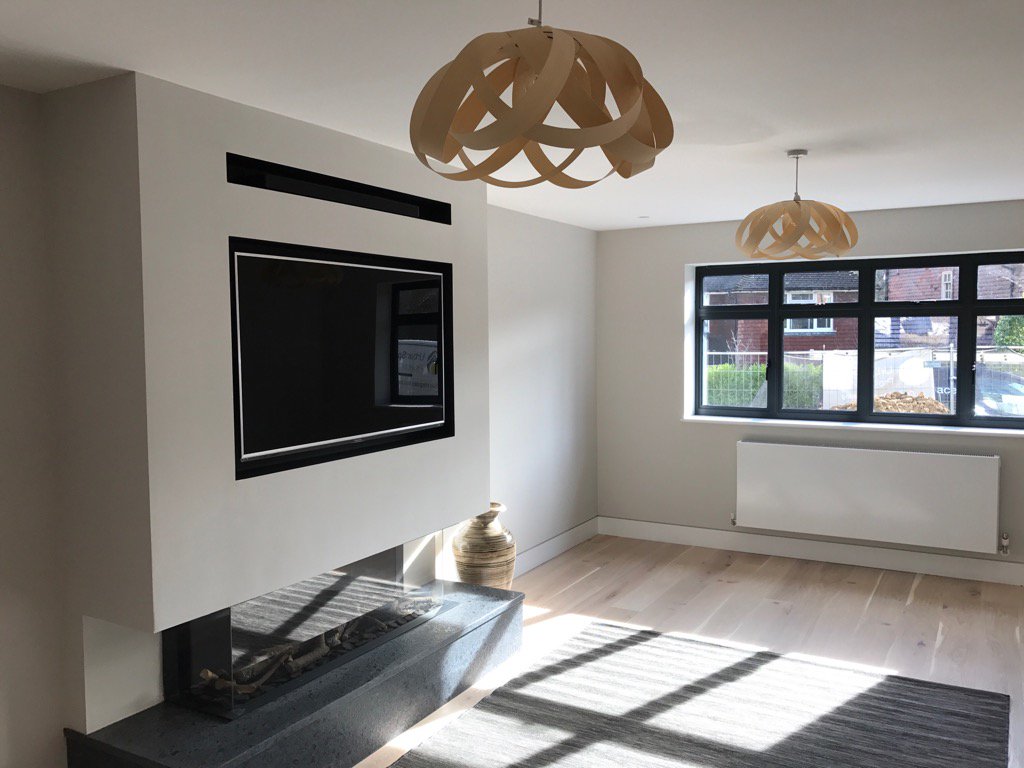 infourbanspace's tweet photo. New centre piece fireplace and tv recess #reigatenewbuild #fireplace #reigatebuilder https://t.co/JvOi1oMrnO