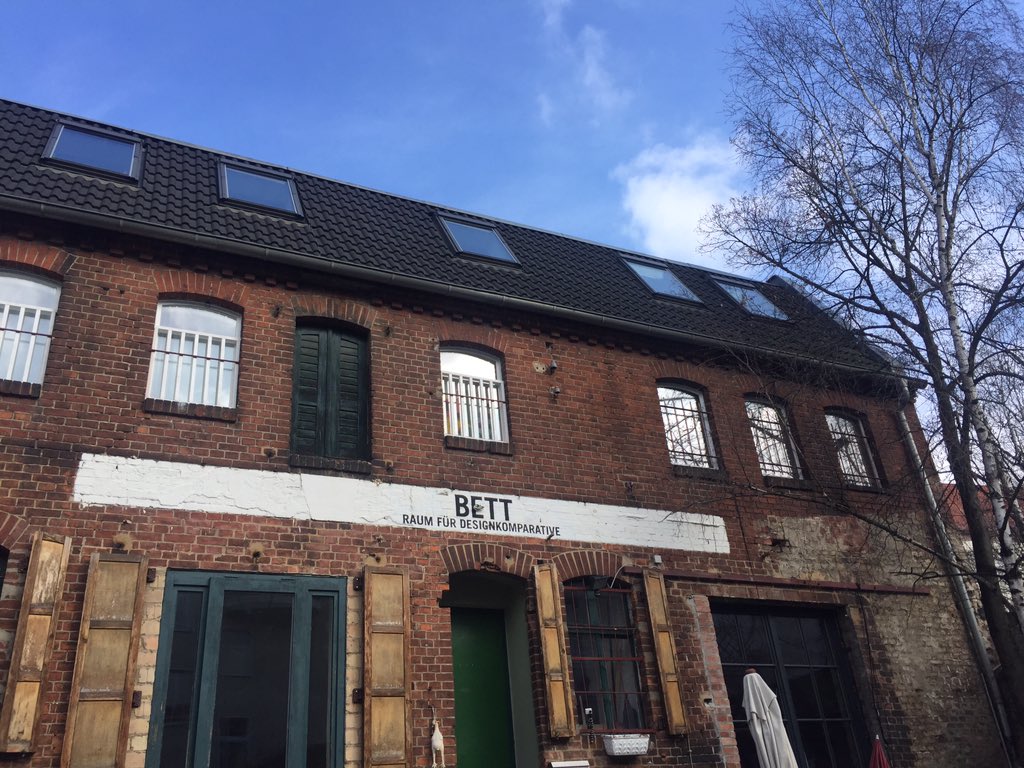 Herzblutfaktor's tweet photo. Very interesting concept of #coworking and #coliving @BettCoworking #coplaying #collday2017 https://t.co/6DU3EIu7jc