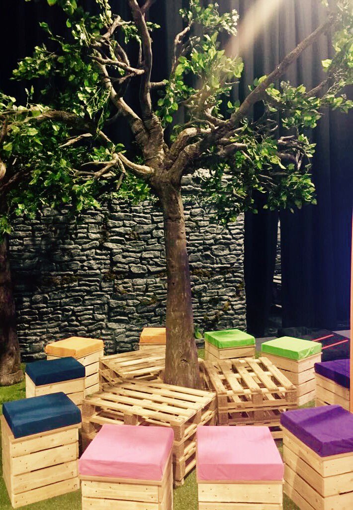 Take a seat and relax under our tree  #EventIt2017 #eventrees #Eventologists #Area51 #eventprofs