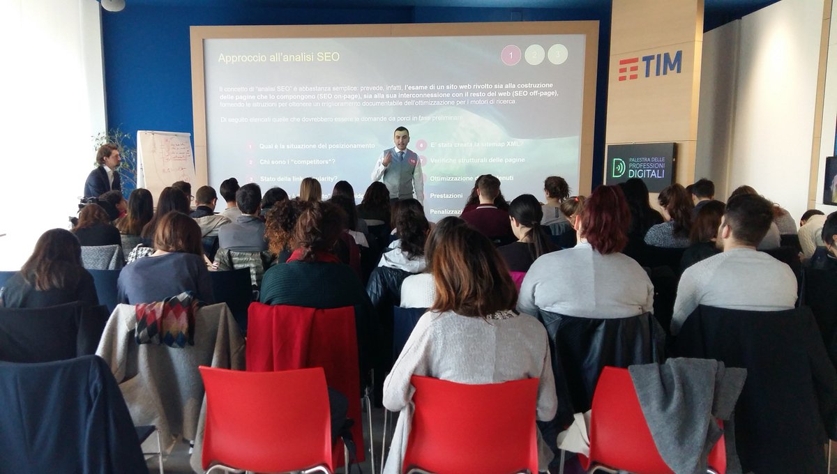 palestredigital's tweet photo. #PalestreDigitali: oggi si parla di SEO, SEM ed Analytics con Alessandro Guerrisi e Francesco Casati di Accenture. https://t.co/q84XtDDsfl
