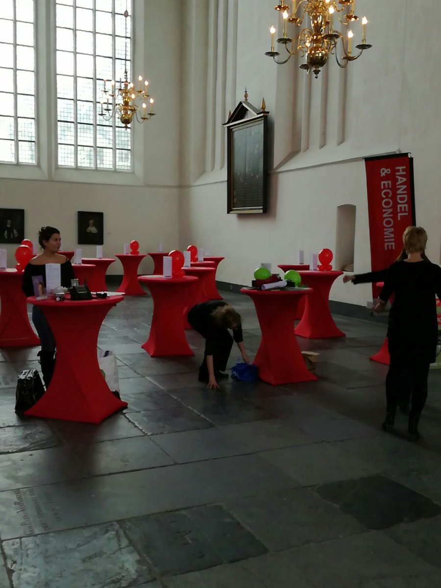 TOosterhagen's tweet image. Beroepenfeest Gooi on Stage bijna van start #hgos. Op prachte locatie: Grote Kerj van Naarden.